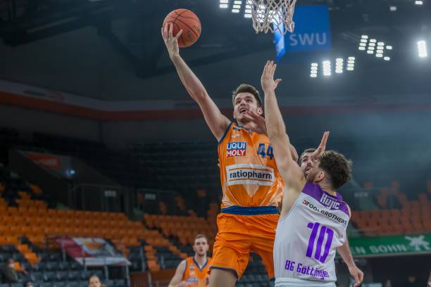 迅速在球队 迅速在球队