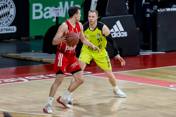 从场上的细 从场上的细